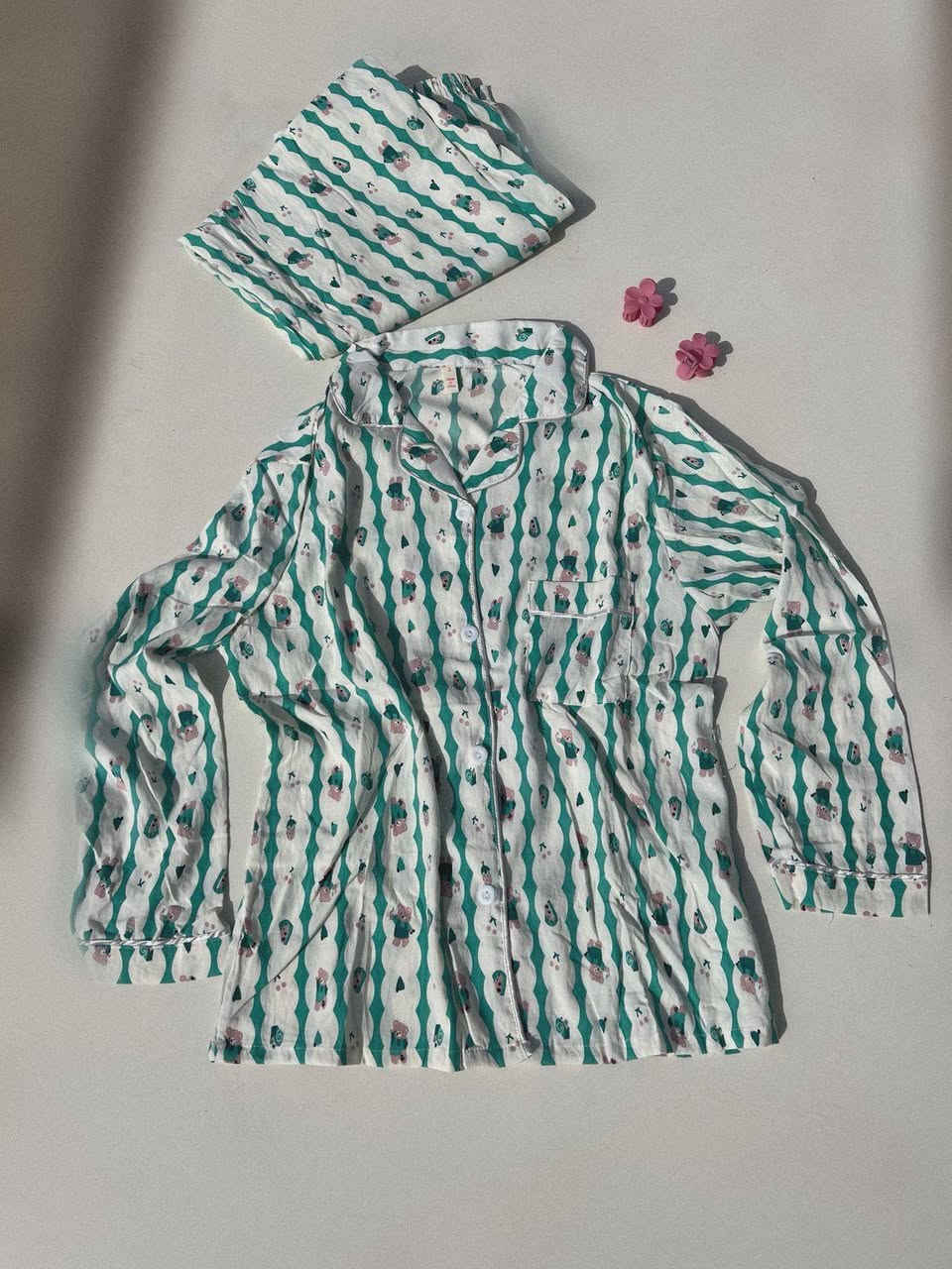 تراك كريشة🔅
خامة وكواليتي تجننن حرفيااا
ويلبس على كل المواسم
السعر 10✨.


**إذا كنت صاحب هذا الإعلان وتريد حذفه لأي سبب، رجاءا أرسل رسالة إلى الدعم الفني**