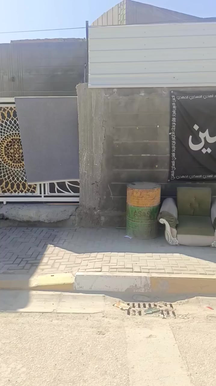 للبيع
بيت طابو صرف
الموقع حي السلام 
المساحه ٣٠٠ م
واجه ١٥ م نزال ٢٠ م
مدخل المدينه على حديقه عامه مكان مميز قرب كراج البدير
البناء عكاده رباط كونكريت 
غرف عدد٣ صاله براني مدخل مطبخ حمام داخلي كراج 
للاستفسار
***********
***********واتس
او مراجعه المكتب مكتب احمد النبهاني / عبدالله
