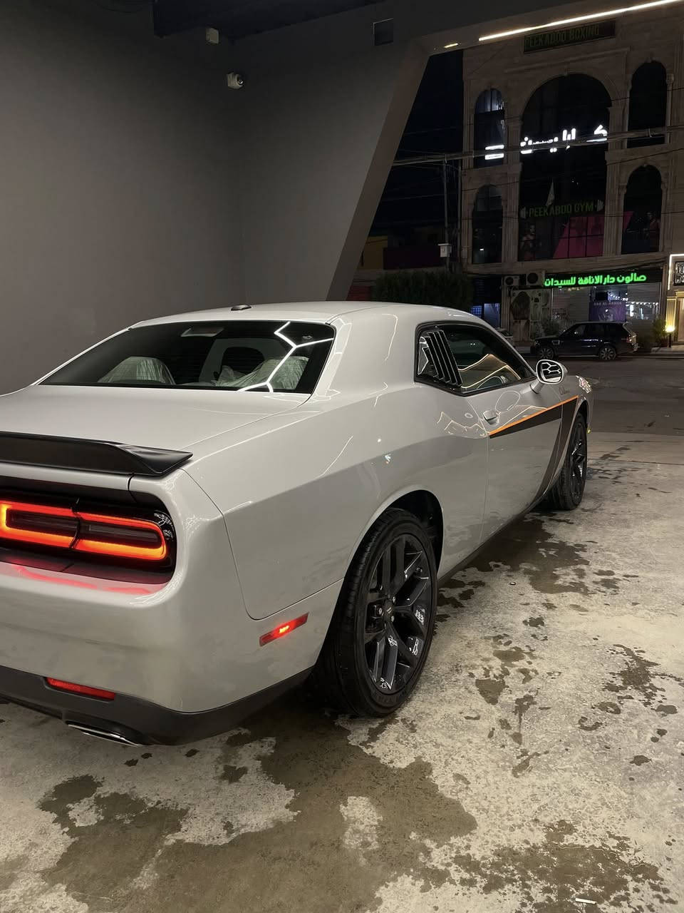 للبيع 🔶
جالنجر 2023 (last call) سلڤر🩶
سيارة ماشية 12,500  كيلو فقط
ممشى داخل العراق فقط 5,000 كيلو
مكينة 3600 
فتحة سقف 
سستم صوت Alpina 🔊 
داخل جلد كريمي مبدل امامي خلفي والبيبان بـ دبي مبدلة مو تغليف يعني
كشن كهرباء 
سيارة مغلفة ppf بالكامل ضمان
عليها بوابات كزوز صوت خفيف جداً الكتروني
ودباتها الاصلية موجودة هم 
السيارة حادثها دعامية خلفي فقط وواضحة بالصور ورصعات الجاملغ راجعة( pdr ) بدون قطرة صبغ او تكحيل 
وسونارها موجود هم 
السيارة اخت الزيرو ومن النوادر هيج حادث اخو الكلين السيارة جديدة بمعنى الكلمة 
السعر 260 وبيها مجال بسيط 
***********
