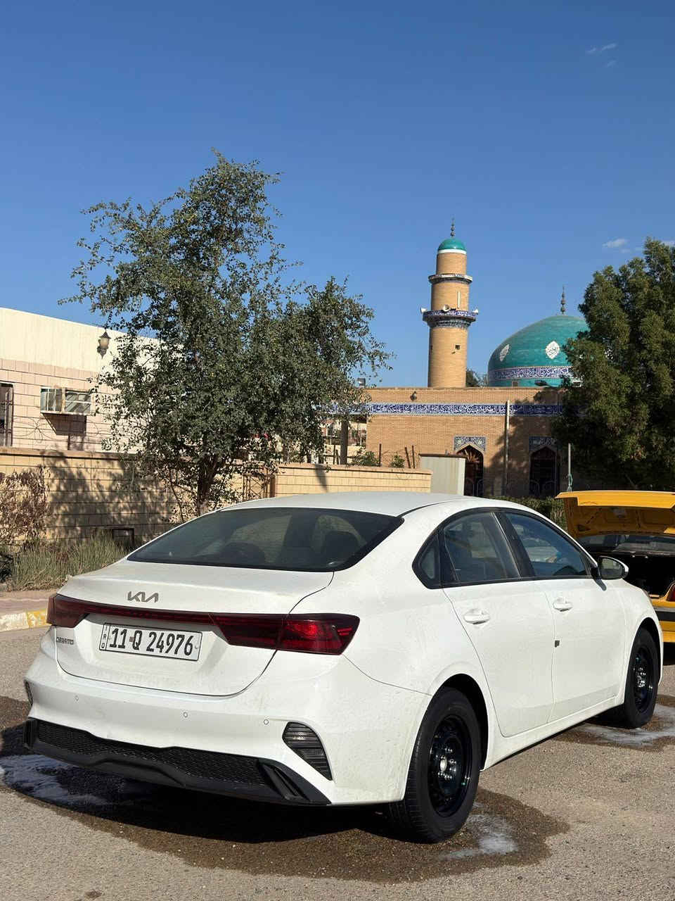 السلام عليكم 
للبيع كيا سيراتو موديل ٢٤ سياره جديده وجاهزه من كلشي 
نص مواصفات محرك 2000
داخل بيجي كشنات مخمل 
ماشيه ٨١ الف 
رقم بغداد بأسمي دولي 
تحويل مباشر 
تخم تاير تبريد ثلج 
دوشمه عامه كشنات وكاعيه وجنطه 
سعر ١٦٨ وبيها مجال قليل 
*********** بي وات ساب
