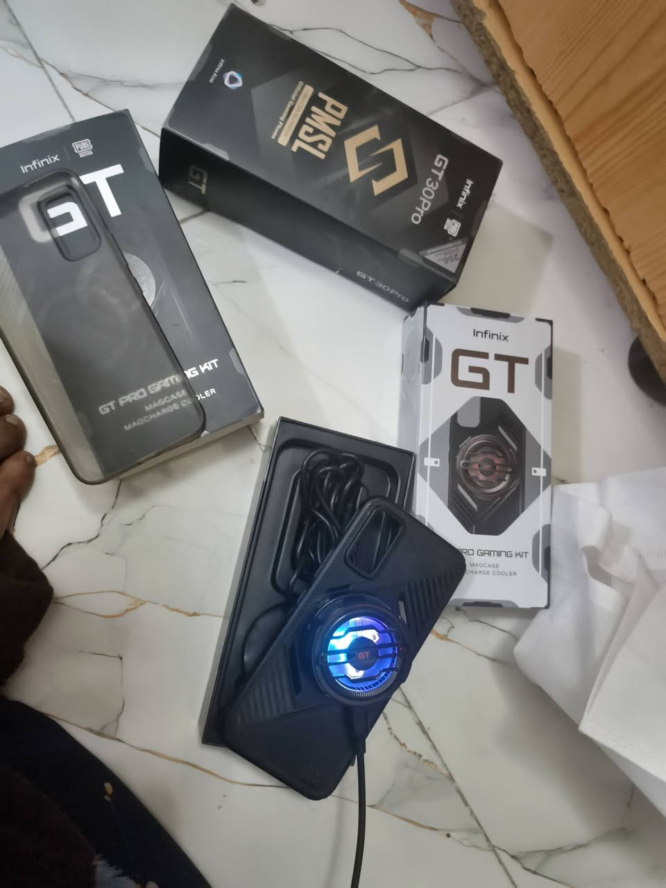 السلام عليكم شلونكم شباب موبايل للبيع انفنكس جي تي 30 برو الجهاز غني عن التعريفف الجهاز 120 فريم استخدامه عشره ايام جهاز مكفول  حتى من الشخط شباب المو شراي اليكسر بحلال أناس اختصاصه بوبجي وبي شفتات بوبجي بلديات مقاطعه موجوده على اليوتيوب اسعر 310قفل من الخير ألن شتريته 390 مروس حسب القنعه مكاني نجف وشراي شلع عيوني


**إذا كنت صاحب هذا الإعلان وتريد حذفه لأي سبب، رجاءا أرسل رسالة إلى الدعم الفني**