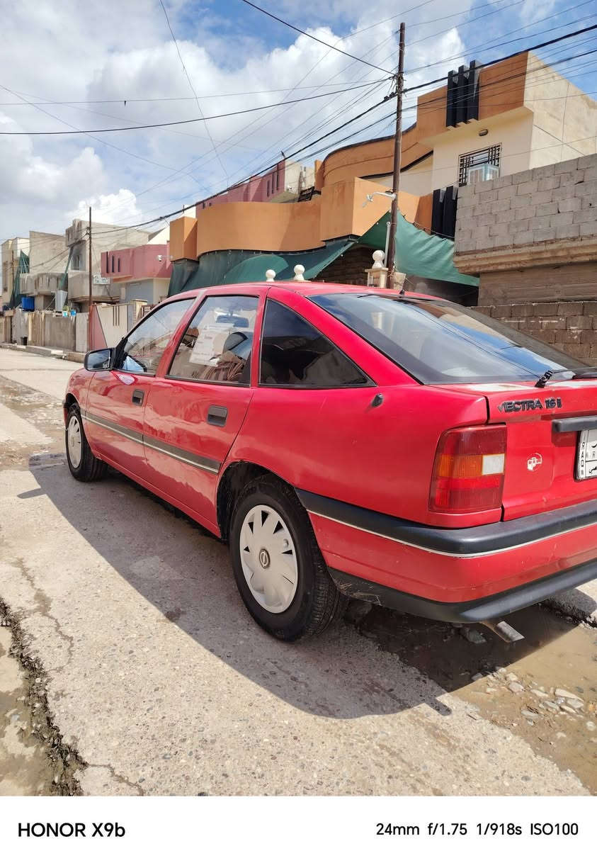 39 وبيها مجال
للبيع فكتره جنطه موديل 1991
بدون صبغ وبدون حادث بدون صبغ
 محرك 16 كوبون بانزين ماستر
 سنويه 27 شرط التحويل
 رقم الماني #نينوئ 

 بيها فقط تصليح دوائر
 طخم تاير جديد السعر 40 وبيها مجال قليل
للاستفسار 
***********
موصل حي الهرمات
