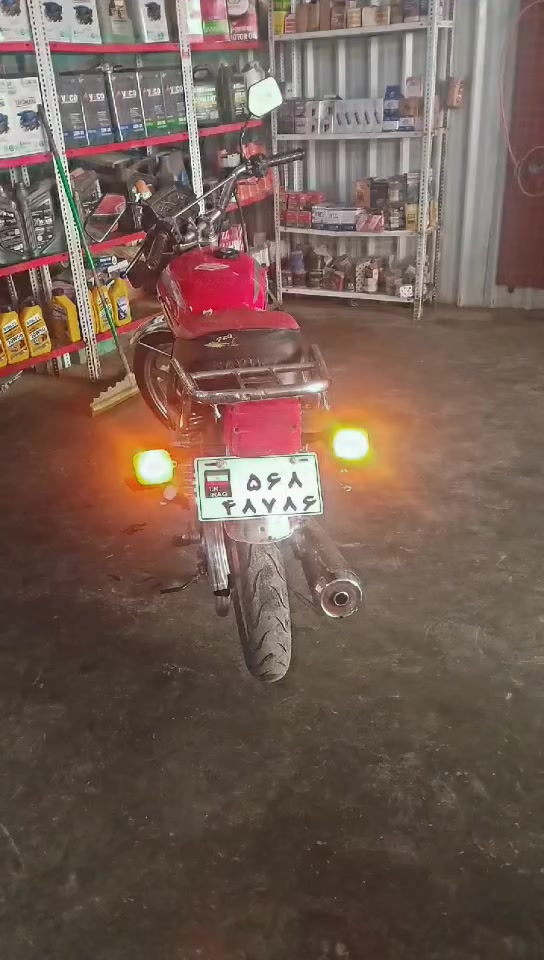 دراجه سيفان موديل ٢١ اقوى موديل نزل ب ايراني دراجه بلاديه للأخير كلها ختم واحد حته واير سكليتر وكلج كهربائيات كلها شغاله عده الهورن 
لايت عالي ناصي سكن سلف هندر اشاير ودبل اشاره الدراجه بيها كلج تعبان بس حاليا تطلع معدل ٩٠-٩٥ واذا تبدل كلج تطلع أكثر وبيها راجز مال صلف هي يرادله تبديل بس حاليا الدراجه شغاله للأخير ترايك للشمال 
سعر ٤٠٠ أو مراوس شعندك نزل 
مكاني فلوجه أو صقلاويه 
*********** 📞 و واتساب
