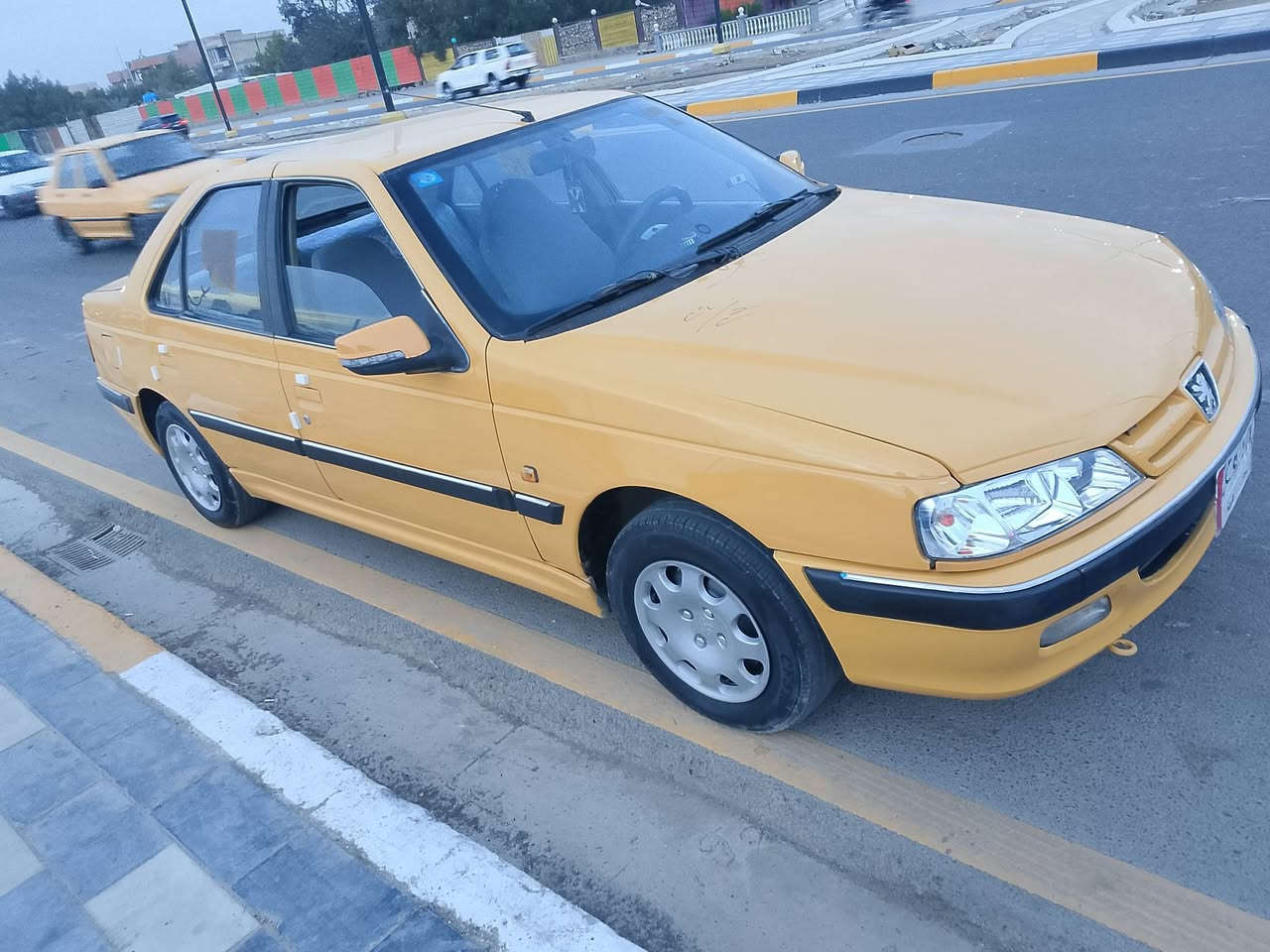 بارس موديل 2015 سياره مكفولة بس هلال خلفي بي صبغ بس مكينه وكير كفالة السعر 48 وبيه  مجال الشراي يتصل ويدلل علوان البلديات هاتف ***********
