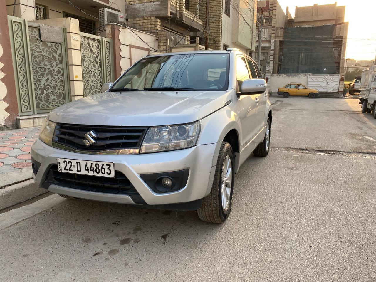 السلام عليكم سازوكي فيتارا موديل ٢٠١٥ سياره مكفوله كفاله عامه لا صبغ ولا ضربه مكينه ٢٤٠٠ دفع رباعي فول مواصفات بصمه ماشيه ٨٨ الف سياره جديده مكينه مكفوله الرقم ***********
