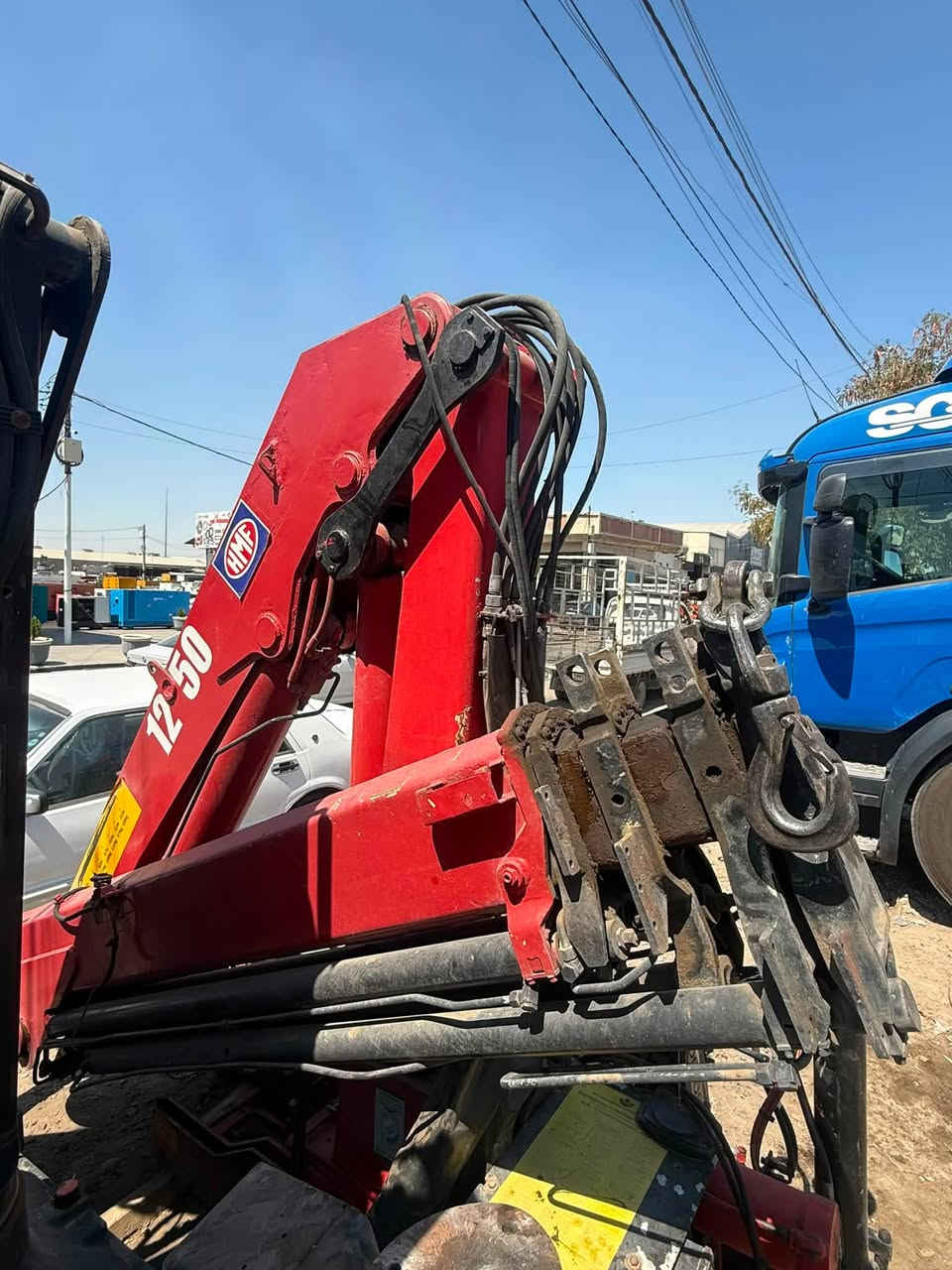 للبيع كرين HMF  ٥ طن ٤ سلايت ريموند كنترول رجلين مخالف مكفول
***********
***********
عنوان اربيل سناعة جنوبيه
سعر ٩٠$ بي مجال قليل
