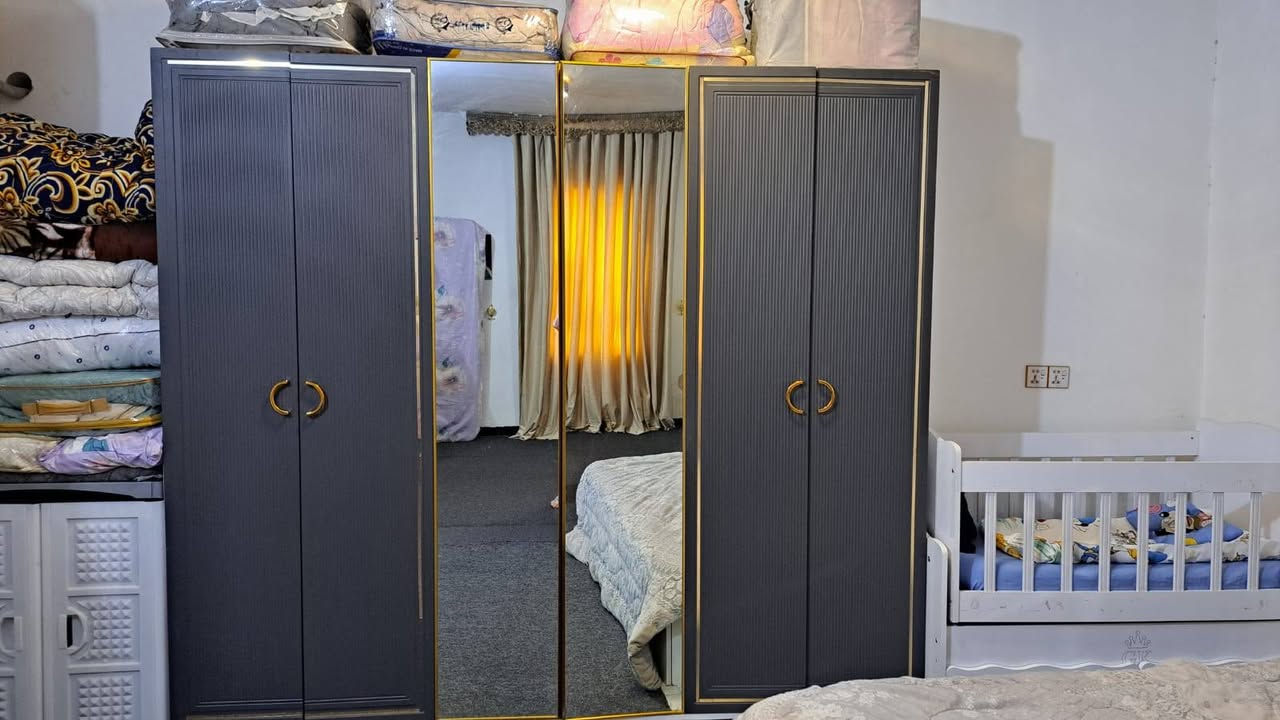 غرفه تركيه كل ضرر ما بيها للبيع مكان كربلاء التواصل على هذا الرقم 0771 673 9323
