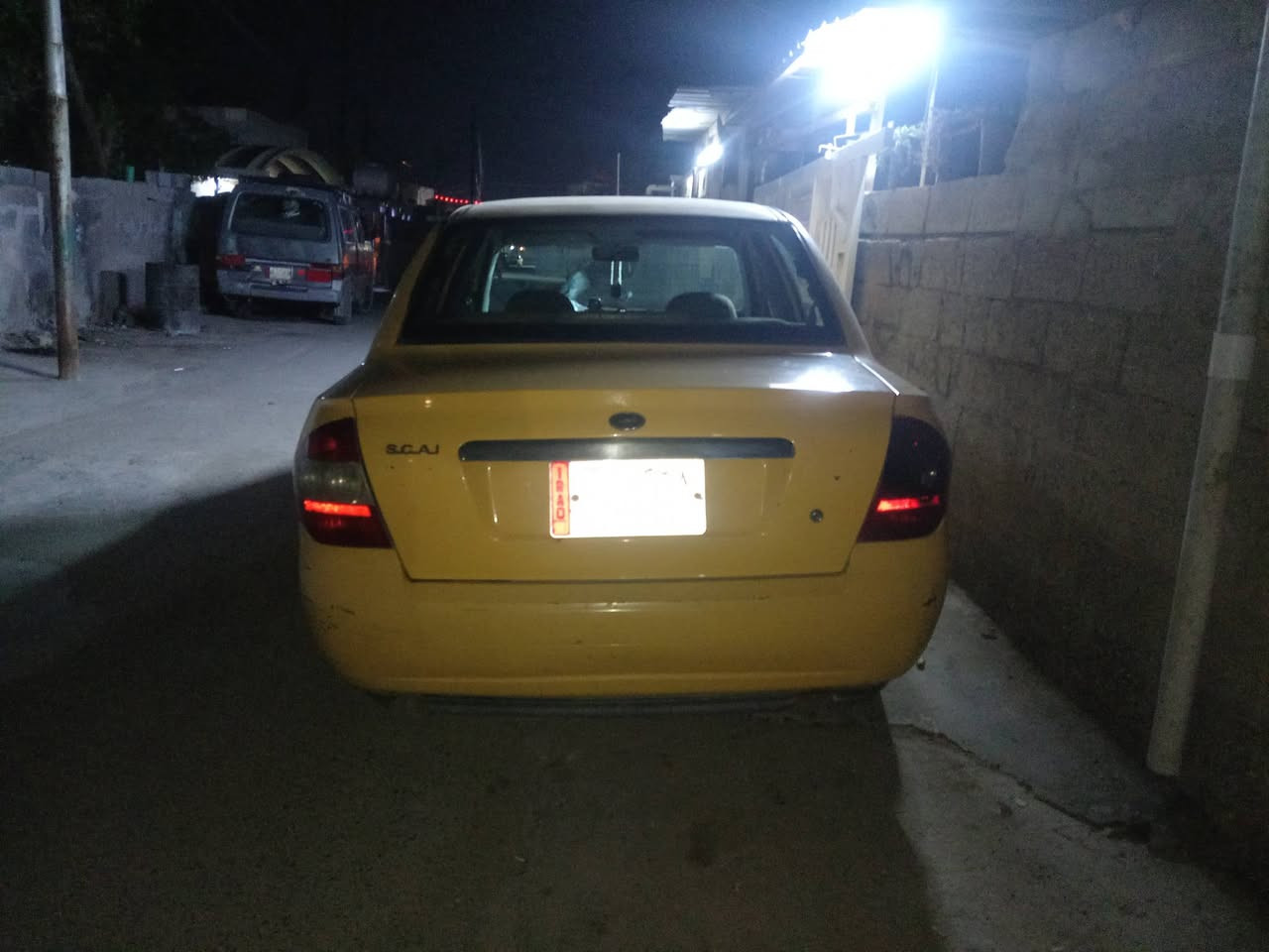 سلام عليكم ورحمة الله وبركاته عندي سياره طيبه ٢٠١٦ تبريد تدفئه كله شغال تايرات جدد مكينه ناعمه سياره تخبل بالعافيه ع الياخذه السعر ٣٨ ورقه وبيه مجال بسيط للطيبين ممتواجد خاص رقم تلفون ***********
