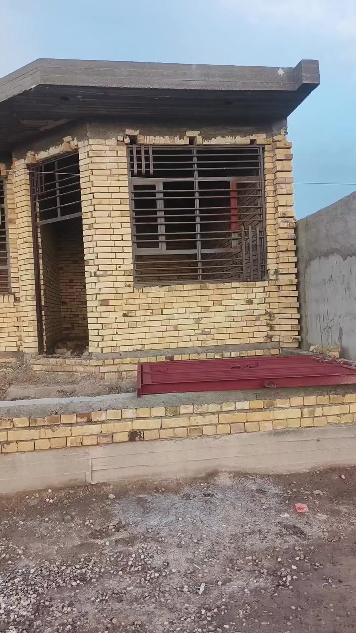 السلام عليكم بيت للبيع مساحه 140 بناا حديث شارع ابو الماش ***********
