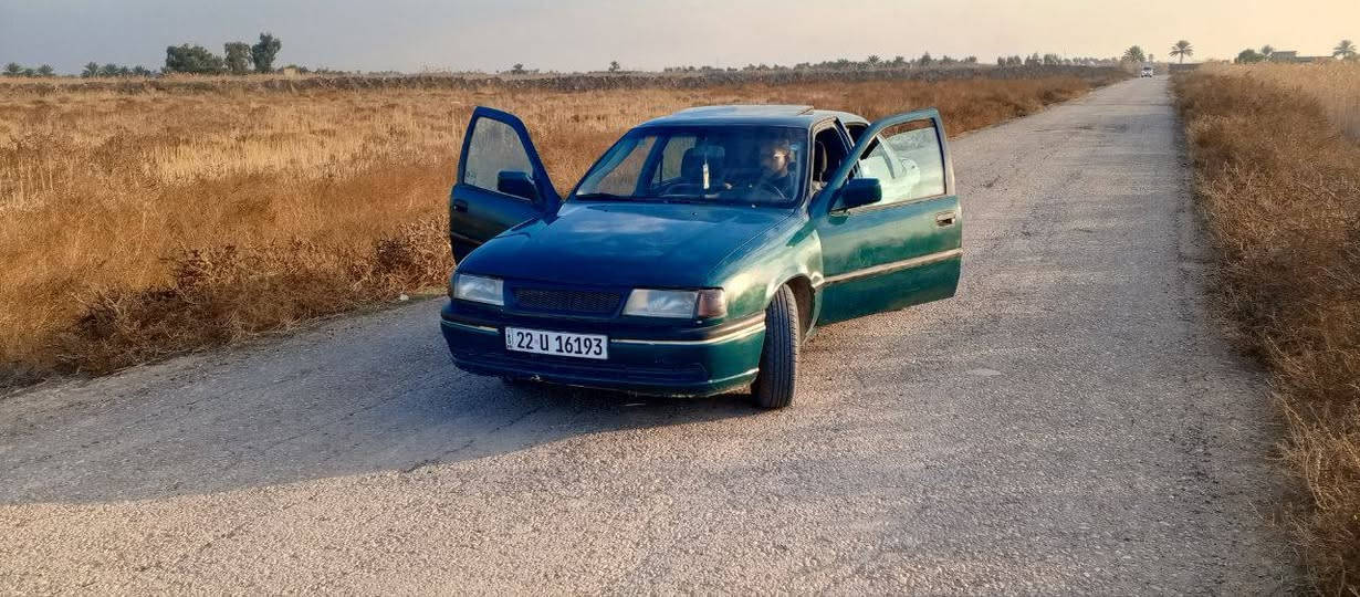 السلام عليكم 

أوبل فكترا 95،للبيع.. 

رقم اربيل بأسمي سنوية لنهاية 2030 

 كير عادي ومحرك نيسان سني مكفولات لاتنقيص ولاتبخير ترايك وين متريد 
 طخم تاير جديد اقل الشهر شديتهن 
سكني  بغداد 

السعر 42 وبي مجال 
رقمي اتصال او واتساب ***********
