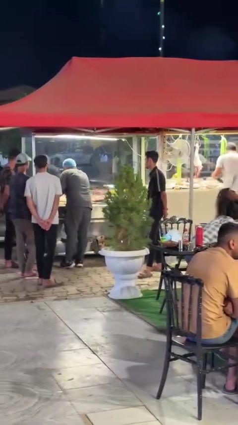 اهلا وسهلا بكم زبائننا الكرام 
يقدم لكم مطعم ومشويات ازمر جميع الاكلات الشرقيه والغربيه والاكلات الشماليه
تكه لحوم 
تكه دجاج
كباب لحم
كباب دجاج
كلب 
دجاج شوي
دجاج فحم
اجنحه
تمن مرك

موقعنا بعقوبة تقاطع القدس قرب زنود الست الحمداني
الاستفسار
***********
*********** يوجد خدمت توصيل

