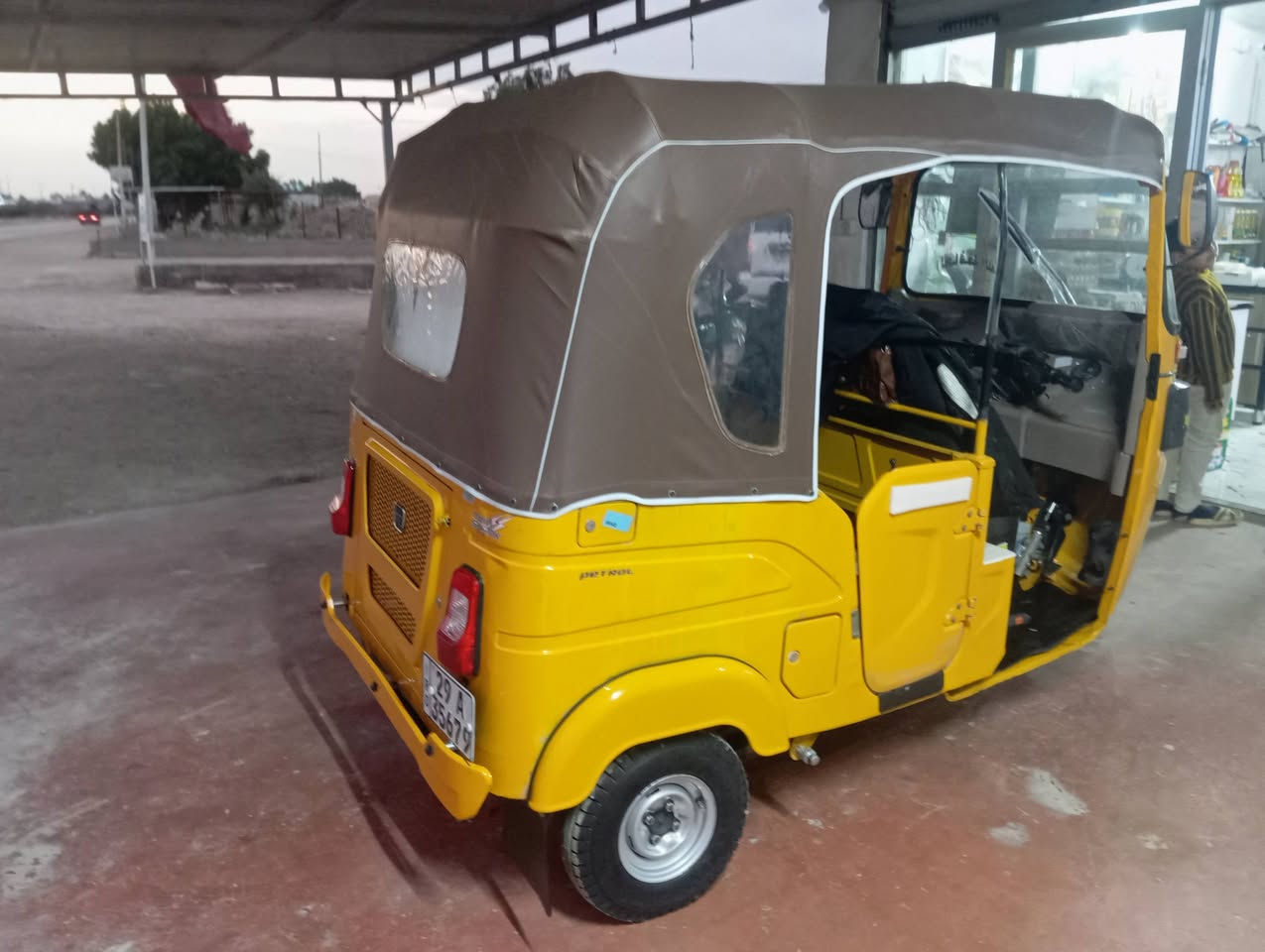 سلام عليكم تكتك للبيع موديل 2022شهر 5,رقم واسط كفاله تخم تاير جبلي تكتك حلوه للاستفسار ***********مكاني نعمانيه
