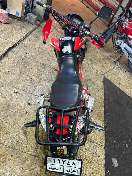 السلام عليكم قفاز رقم اربيل تحويل ثاني يوم موديل 22 كفاله عامه مكينه مامحطوط عليها سبانه مكينه 150cc اقتصاديه كامله مكمله بدون نواقص السعر مليونين بيه مجال للطيبين او مراوس بوكسر جبلي موديل 23 فقط مكاني بغداد السيديه ***********
