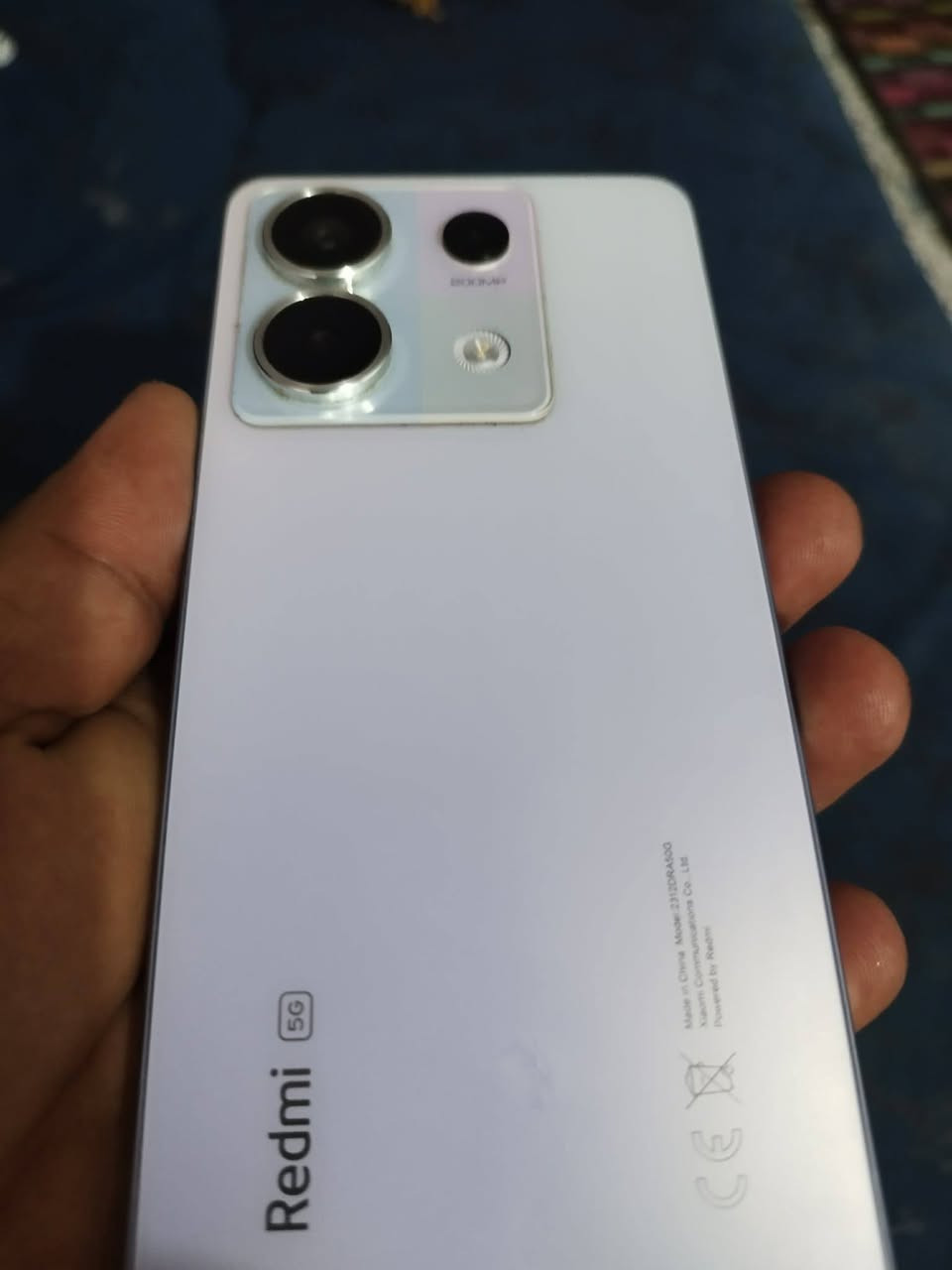 هاتف ريدمي نوت 13 برو 5G
- **كاميرا قوية ثلاثية:** 200 MP الخلفية + 8 MP واسعة + 2 MP ماكرو لالتقاط تفاصيل رائعة  
- **سيلفي ممتاز:** 16 MP تصوير فيديو حتى 1080p@60fps  
- **أداء قوي:** معالِج كوالكوم سناب دراجون 7s جين 2  
- **ذاكرة وتخزين كبيرة:** 12+12 جيجابايت رام / 512 جيجابايت تخزين  
- **شاشة مبهرة:** AMOLED 6.67 بوصة، FHD+، 120Hz، سطوع حتى 1800 شمعة  
- **بطارية وشحن سريع:** 5100 مللي أمبير، شحن 67W عبر USB Type-C  
- **حماية قوية:** Gorilla Glass Victus
---
*الجهاز بي ضربة بالشاشة ممأثرة عليه موضحة بالصورة بيع او مراوس السعر 250 الف عنوان حله مركز واتساب ***********
