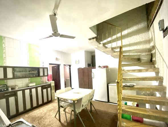 السلام عليكم
 دار للبيع  زراعي سند ٢٥ بناء ٢٠١٤ 
الموقع ٧ ابكار الزراعي المقابيل مركز شرطة 
صليخ
محلة ٣٤٠
زقاق ٥٦
دار ٥٨ 
منطقة مبلطة كاملة مكملة 
المساحة ٩٠ متر واقع حال ١١٥ متر 
 مع حديقة ٢٥ متر
واجهة ٩ نزال ١٠ 
عرض شارع ٣ متر الشارع مفتوح من جهتين 
يحتوي على  ٣ غرف نوم + ٣ حمام+مطبخ +صالة 
كل غرفة ٤*٥ 
للاستفسار ***********
السعر ٢٠٠ مليون
