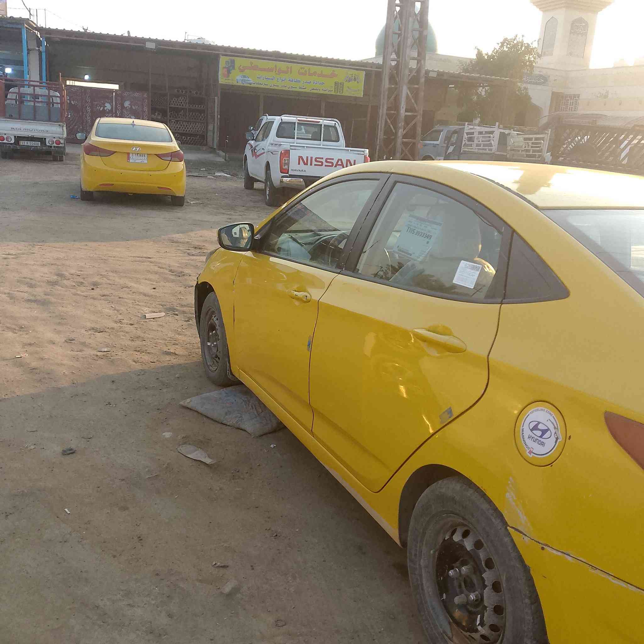 رجائا اخي اقراء المنشور 
اكسنت 2012 خليجي 1600 قطرتين 
1 - محرك تجفيت جديد غراض اصلية 
2- منظومة تبريد جديدة وكالة  (كاملة )
3- عقل اصلي جديد  
4- شاشة اندرويد 
5 - رقم بغداد انگليزي
6 -داخلها كلش حلو ومغلفه
السيارة تحتاج ترتيب بس ممئثر عليها 
صدر سويته قبل فترة قليلة بس بي طكطكة
بيها رجفة من ال40 لل60 مال درايم شفت
دعاميتها تحتاج تبديل 
بيها ضربة خلفية بمكان البك لايتات مصلحينها 
سعرها 72 وبيها مجال 
مكاني بغداد النهروان 
وتواجدي بشارع فلسطين 
***********
