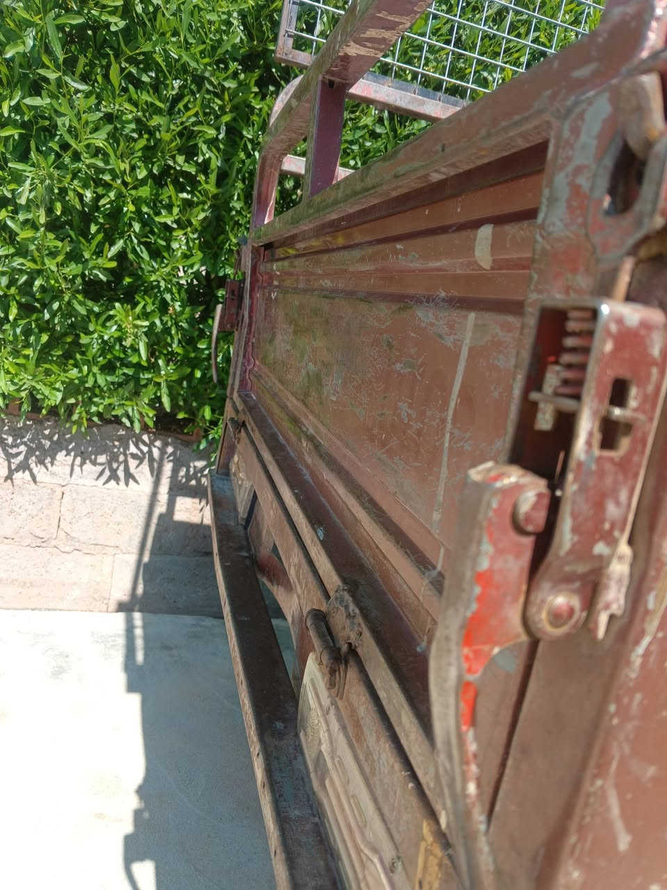 للبيع ستوته منفيس موديل ٢٠١٩ مكينه ٢٠٢٠ نضيفه بيها فطر بسيط تحت الرقبه سعرها ٨ ومجال للاستفسار واتساب ***********
