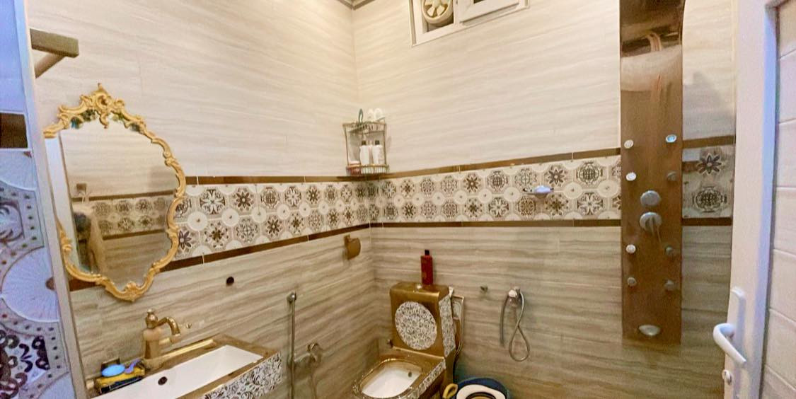 السلام عليكم
دار للبيع مع مشتمل المساحة 300 متر الواجة 15  والنزال 20
العنوان سامراء حي المعتصم فرع الحاج  محمد علو 
قرب جامع الرساله  
‏للاستفسار  ￼تصال على الرقم 
***********￼
