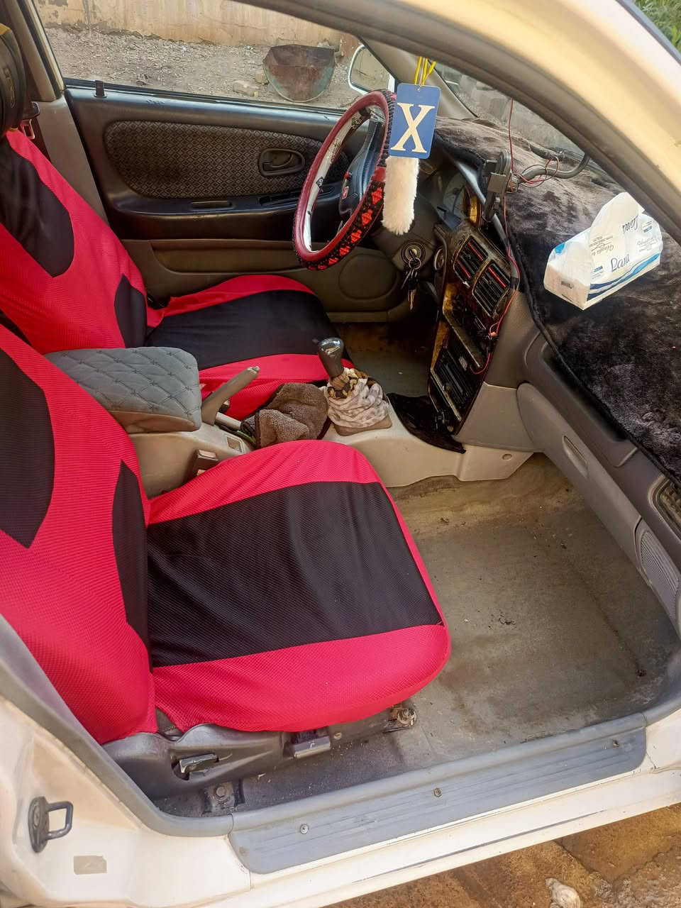 السلام عليكم براتون 2002رقم بغداد دولي السياره ع البلاد لا ظربه ولا صبغ عد طخه بجلملغ الخلفي من جهت الصدر تبريد تدفئه كير مكينه زوج تاير جديد امامي السياره حلوه ومال بيت متعوب عليه السعر 47المكان تكريت ***********
