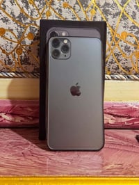 ايفون 11 برو ماكس • نضافه • بطاريه مستبدله