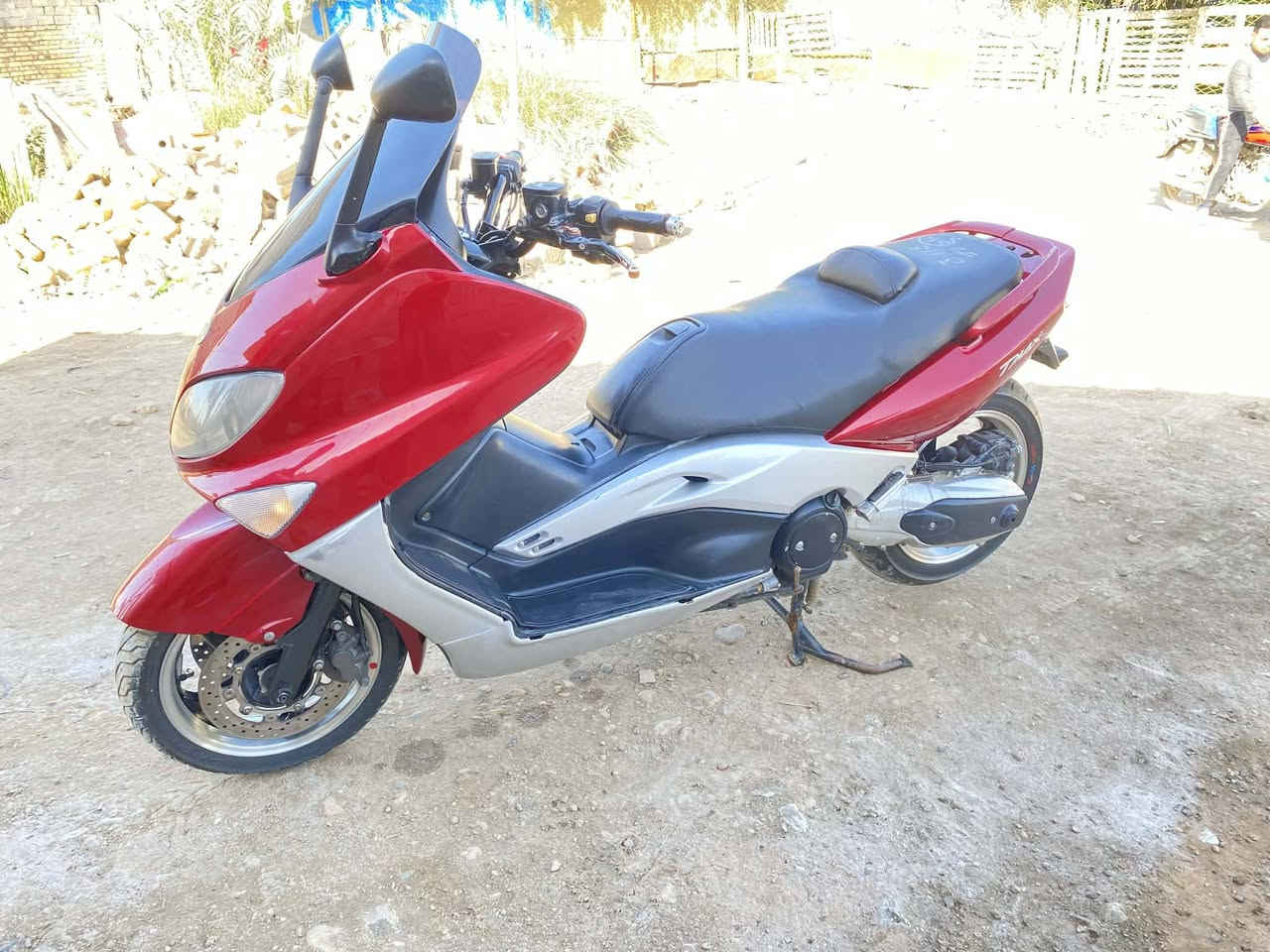 السلام عليكم للبيع تي ماكس مديل 2008 دراجة نظيفا ومناقصه شي مكاني حله ثورة رقمي *********** سعر 18 وبيه مجال
