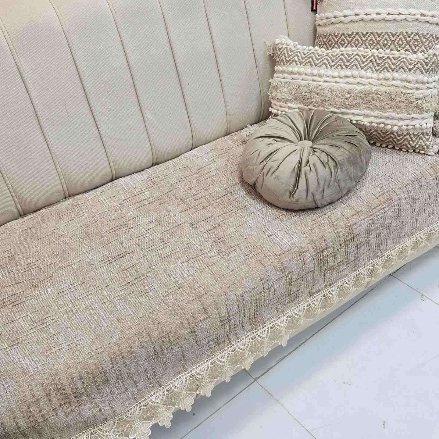 سعر المتر ....5 
مفرش تخم #بوهيمي #شانيل #حياكه 🔥🔥😍
للتخم  والديوان يباع امتار 
عرض المفرش 85 سم 
الضهر مبطنه مانع تزحلق مانع رطوبه 
حبيبات سليكون ابيض 
متوفر خدمه توصيل للكل المحافظات 5


**إذا كنت صاحب هذا الإعلان وتريد حذفه لأي سبب، رجاءا أرسل رسالة إلى الدعم الفني**