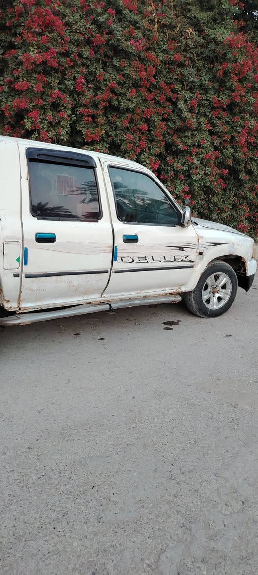 سياره دير 2009 مني فيس مكفوله من الخياس ولكص محرك وكير وكسن مكفولات كهربايات  شقاله سعر 22 ورقه وبيه مجال المكان الناصريه قضاء دوايه ***********
