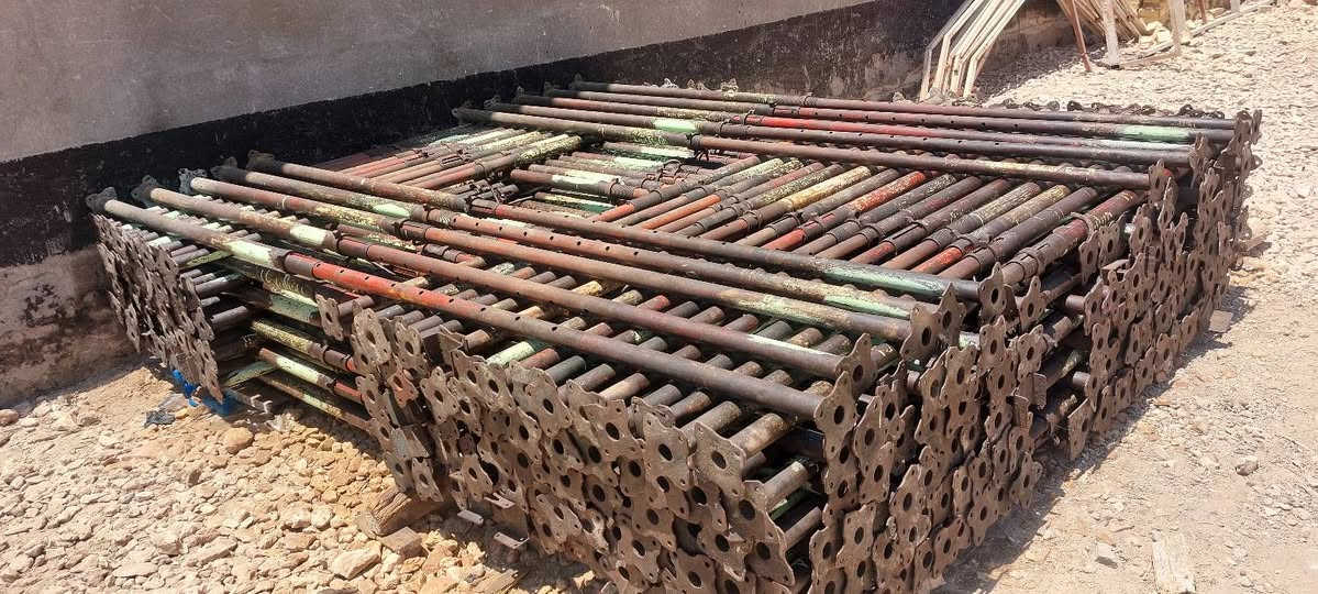 جكات عجمان طول 4 متر نضيفات العدد 260 جك 
مكاني حله ***********
