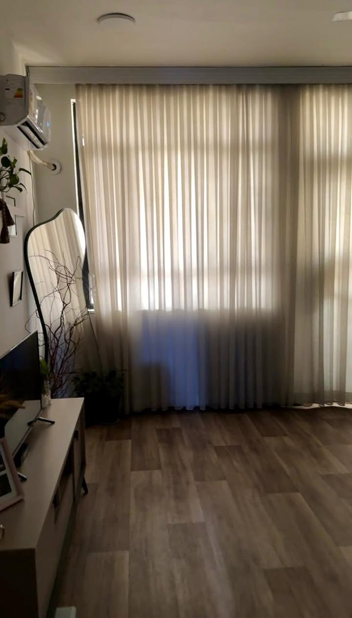 دار للبيع
العنوان | حي الجهاد ،  ديوان الضباط

المساحة | ١٣٠ م

الطابق الاول بي مدخلين ( صالة ، مطبخ +كاونتر تركي ايضاً ، هول داخلي ، غرفة نوم ، منورين ، حمام غربي ، حمام شرقي )

الطابق الثاني بي ٣ غرف وحمام، وحدة منهن ماستر (حمام + بالكونة )

البيت بي كراج يكفي سيارة

البيت بناء 2021

الواجهه 5.30

نزال 25

البيت طابو صرف ماكو عليه اي قروض او ديون او ورثة وخارطته حلوة ونفه

المنطقة هادئة وشوارعها مبلطة وبيها كل الخدمات والبيت قريب على الشارع العام

وهاي صور لبعض الغرف بالبوست

للاتصال على الرقم  : ***********
