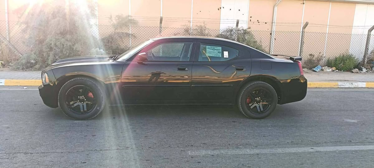 السلام عليكم جارجر أدوات أدوات للبيع او مراوس حسب القناعة موديل ١٠ كصة قمارة فقط أرقام وسنوية طب الأصل ع الشاصي دولي كير مكينة ٣ونص كفالة السيارة جاهزة تخم تاير جديد حدادية من كلشي جاهزة مكانها واسط صويرة  السعر ٤٥ وبيها مجال قليل ..
(***********)
(***********)
