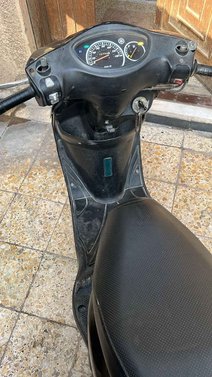 السلام عليكم دراجه اكزز مكينه ما مفتوحه كفرات أصليات 
تشتغل سلف وهندر السعر ٧٥٠ وبيها مجال المكان بغداد العبيدي الشهداء الأولى  واتساب واتصال ***********
