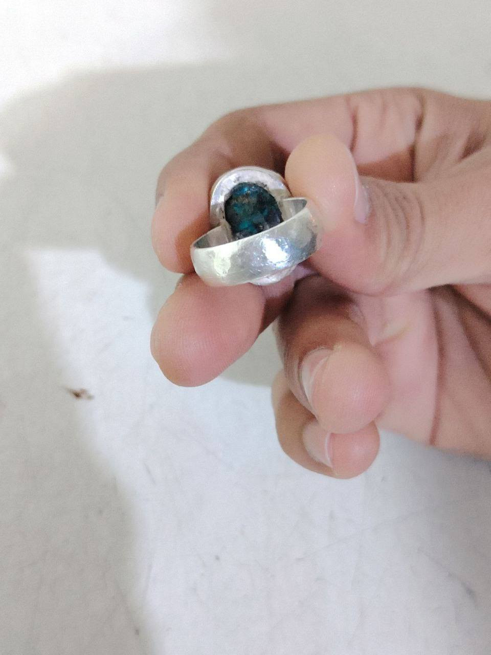 سلام عليكم محبس فيروزي كرماني الاصلي صيغ يودي فضه عراقي الوزن مالته 11
  محبس كلش حلو. سعره 80 وبي مجال قليل
مكاني بابل القاسم الدبله 
هذا رقمي اليحب يتصل ***********
