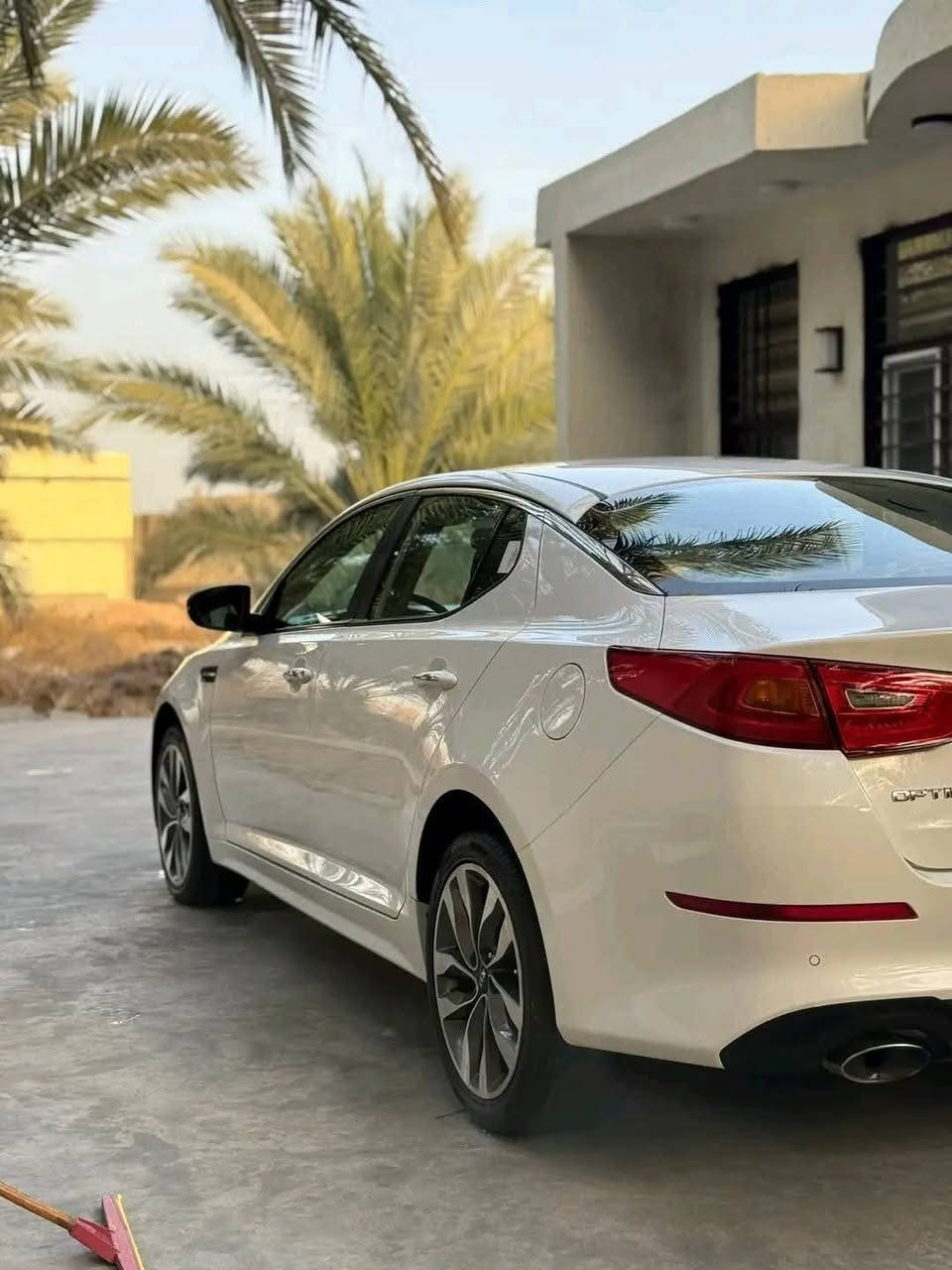 السلام عليكم اخوان كيا اوبتماء 2015 خليجي محرك 2400 فول موصفات عده الفتحه مكفوله كفاله عامه السعر ١٦٥ وبيه مجال قليل المكان السماوه رقم بغداد راعيها بسماوه شوكت ما تريد مدور ثاني الاستفسار ***********
