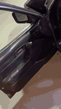 525للبيع
محرك 525 كبس عدل لا نفخ لا صرف كير عادي 
مصبوغ عام جمالية بدون ضربة بدون دواخل 
كهربائيات كلها شغالة
موديل 1991 اربع جامات كهربائي 
السيارة كلش نضيفة 
عليها ويل خلية جديد اربع تايرات جدد
رقم دهوك شرط التحويل 
مكاني شيخان اي استفسار على الرقم***********
