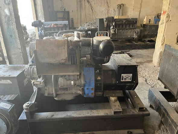 دويس 3 بستم مع توليد 30 kva 
المكان سامراء السعر 33 ورقه 
***********
