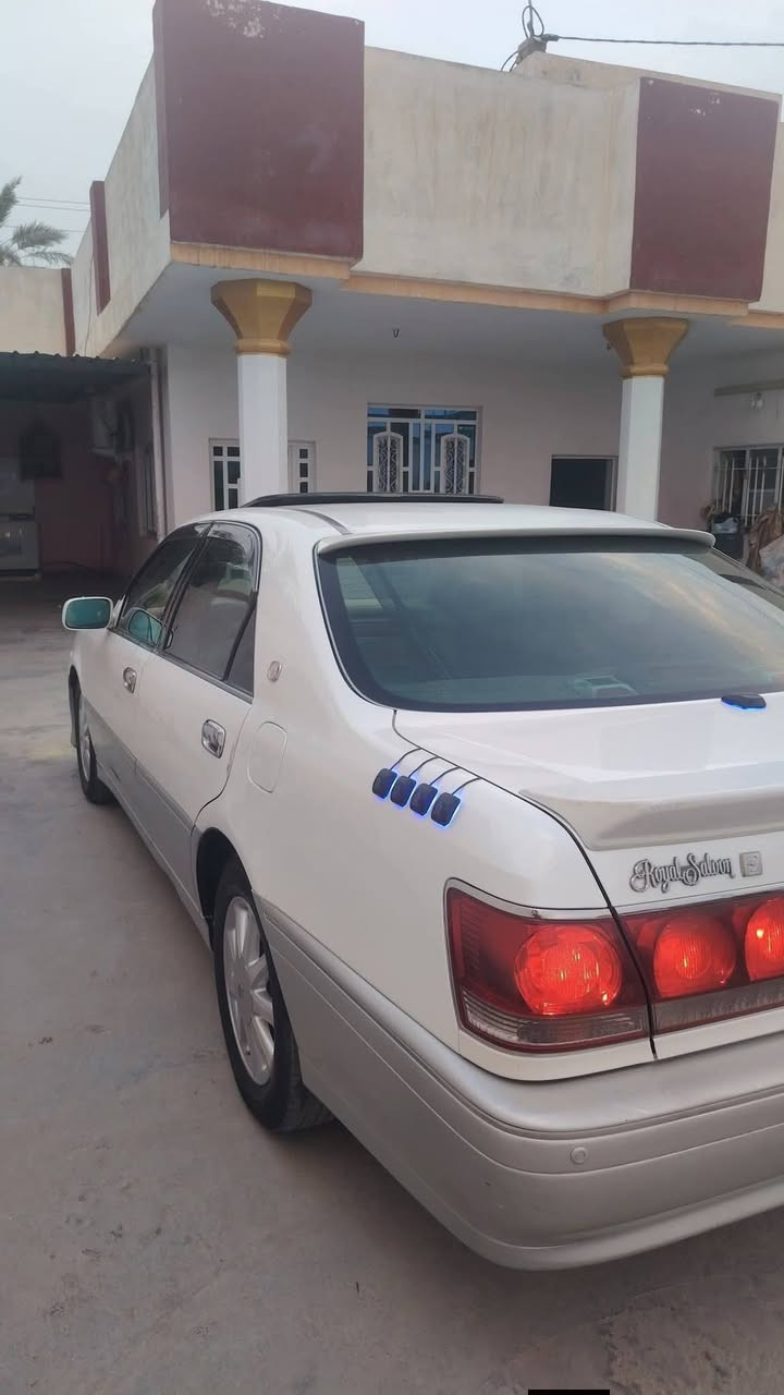السلام عليكم ملكه 2001 ديفور الجبير سياره جاهزه مكينه تبريد حداديه جديده تخم تاير مواصفات 4دكم السياره بسمي وشرط التحويل العنوان الصويره السعر 140 وبيه مجال الشراي ***********
