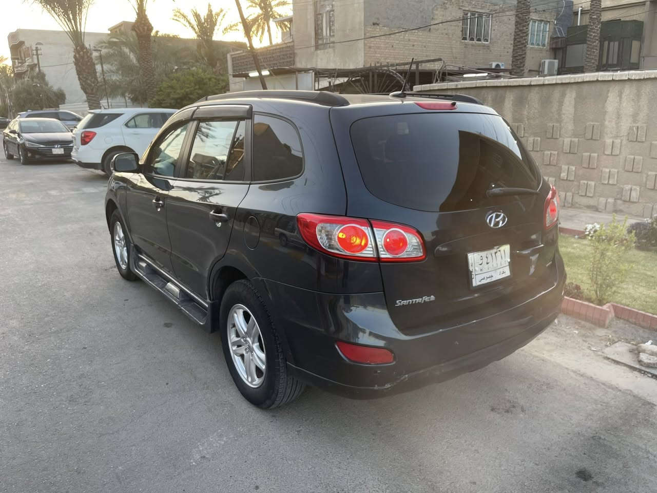 سلام عليكم 
سنتافيا ٢٠١٢ امريكي رقم بغداد محرك ٤ سلندر دوش جديده السياره بلاديه ماشيه ٩٦ حادثها جاملغ الأمامي الايمن مال صدر  والبونيد وباب السايق  
مكانها بغداد حي الخضراء 
سعرها ١٢٩$ ورقه 
***********
***********
