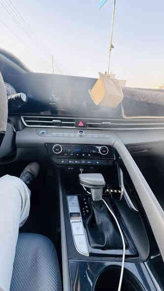 السلام عليكم
 النترا موديل 2023
وارد امريكي

محرك دوش حجم 2000 المرغوب  
كير.  At
 مواصفات   

بصمه وبصمة ابواب
 لد امامي 
اشارة ترحيبً  
صندوك ذكي  
فول رادار امامي جانبي خلفي توقف ذاتي 
تحديد مسار  
شاشة اعطال 
ماشية 
65 km
السياره احلى من الصور. 
العنوان بغداد   
السعر 137 وببها مجال 
***********
