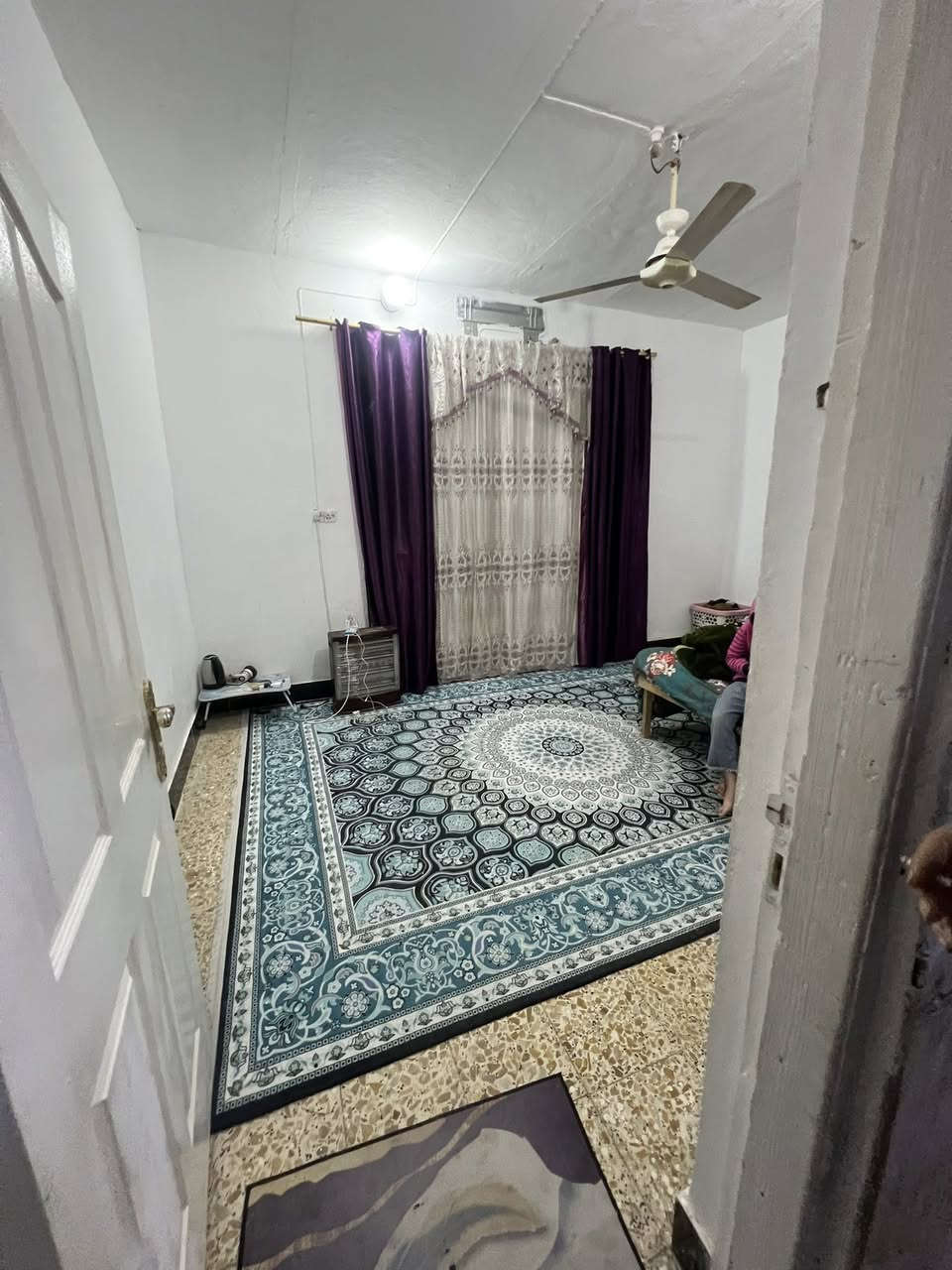 مطلوب بيت مراوس  ابيت في حي الجوادين رقم وتاريخ قرب اسواق سيد ميثم مساحه 150 متر
للاستفسار  مراجعه مكتب الكيان ‭0780 962 8310‬
