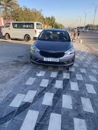 سيراتو 2016 ماشيه 81  السياره مكفوله من الصبغ فقد مكانين بارد وبيها رص...