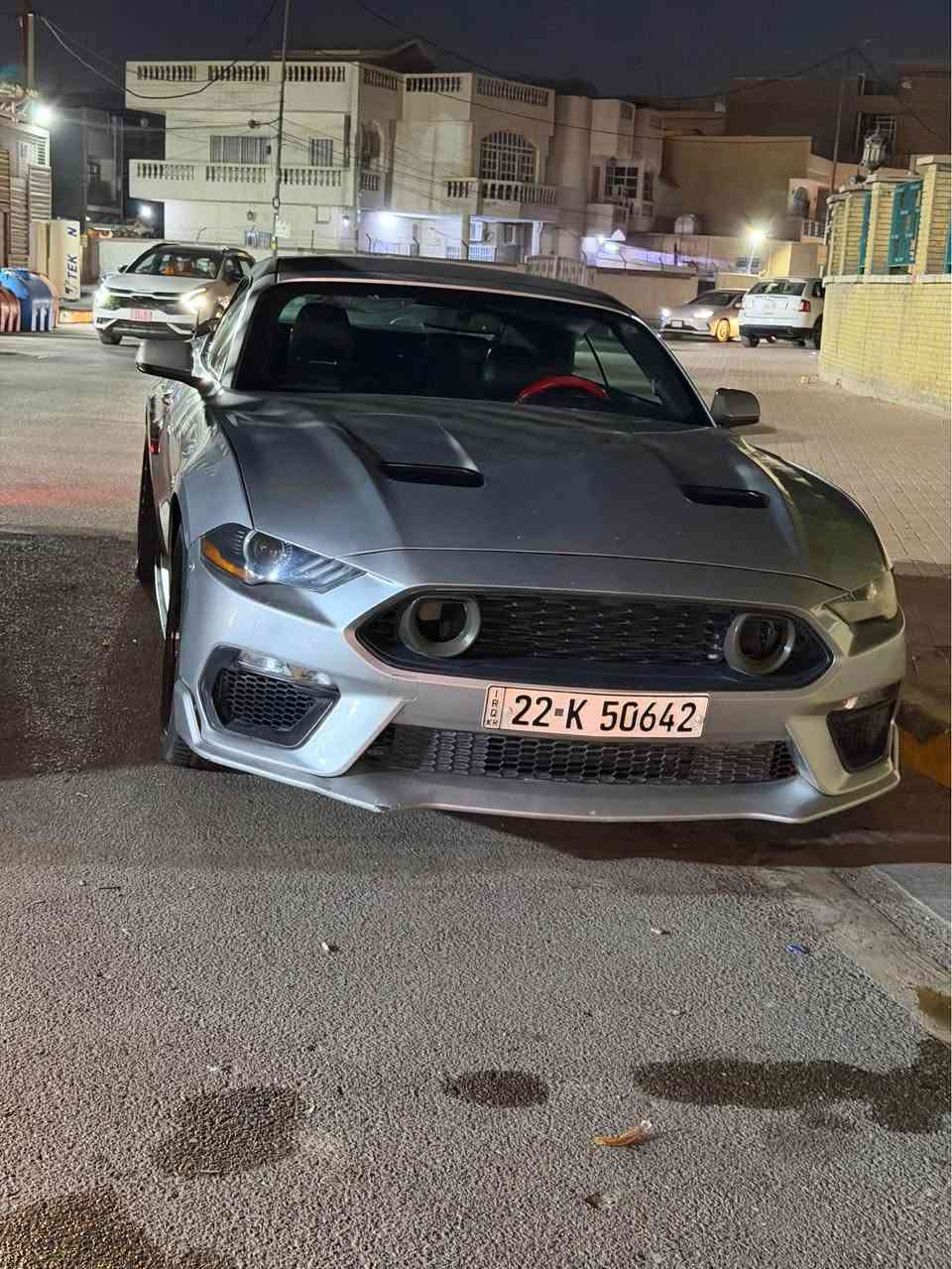 فورد موستنك 2018 كشف  GT  
 8 سلندر فول مواصفات  
ماشيه 53 الف رقم اربيل كلشي جديد لوحات و سنويه و هزه و بيئه و فحص براد كلهن
صدر وتايرات ووياله و باتري كله جديد
حادث امريكا فقط بنيد
السياره بيها بنيد و جاملغ خلفي مع قطعتين تبديل بلاد نفس الون
 بدون دواخل حادثها خفيف 
السعر 150$ ورقه
السياره مكانها بغداد الاعظميه
 *********** بغداد, العراق
