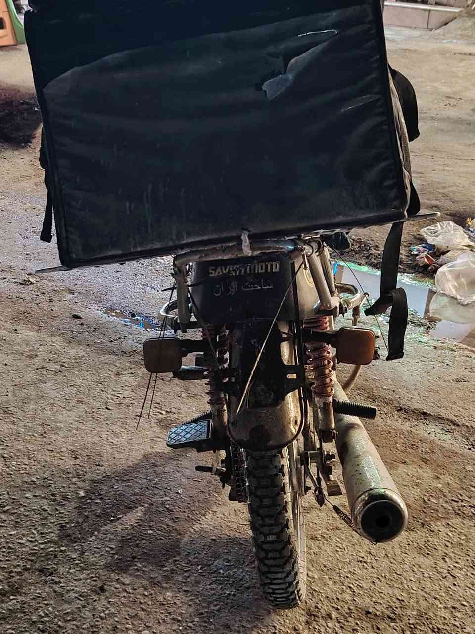 سلام عليكم دراجة ايراني موديل 23 اوراق موجوده 
دراجة نقصها بس كهريائيات مكينه،150 
عنوان بغداد السيديه حي التراث سعر 250او بيها مجال 
رقم الهاتف ***********
