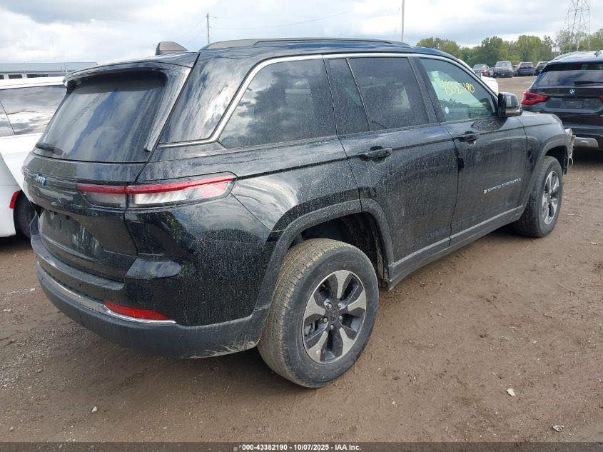 ياالله
السلام عليكم جيب كراند شيروكي 4XE 2024 وارد امريكي

ملاحظة : السياره بالاردن تدخل كتاب شهداء او عن طريق الشمال معفيه كمرك 

Jeep Grand Cherokee 4Xe 2024 2.0L

حجم المكينه : 2000  تيربو + هايبرد + بلك ان 
المسافة المقطوعة : 35 الف ميل
          حالة الايرباك : سليم مطاك ولا ايرباك
                       الضرر : موضح بالصور 
#مواصفاتها
1.شاشه 
2.بصمه
3. تشغيل عن بعد
4.دمام خلفي
5.كشنات جلد
6.كشن السايق ميمري
7.كشنات كهرباء
8.صندوك كهرباء
9.حساسات خلفيه
10. قطع تبريد 
11.اشاير بالمري
12.رادار امامي
13.رادارات 360
14.ثلاث وضعيات قياده
15. بنوراما فتحتين
16. كير ماوس
17. نظام منحدرات
18. هيترات بالكشنات 
19.ويل كب كروم
20.لايتات لد
21.بكلايت لد
22.كشافات
23.بصمة ابواب
فول مواصفات 1/1 جاهزه مرقم بغداد تحويل ثاني يوم
#السعر : الطلب في التعليقات سيأتي إليك مباشرة 
تفاصيل اكثر هذا رقمي *********** تحياتي 
مكاني بغداد حي الجامعه
