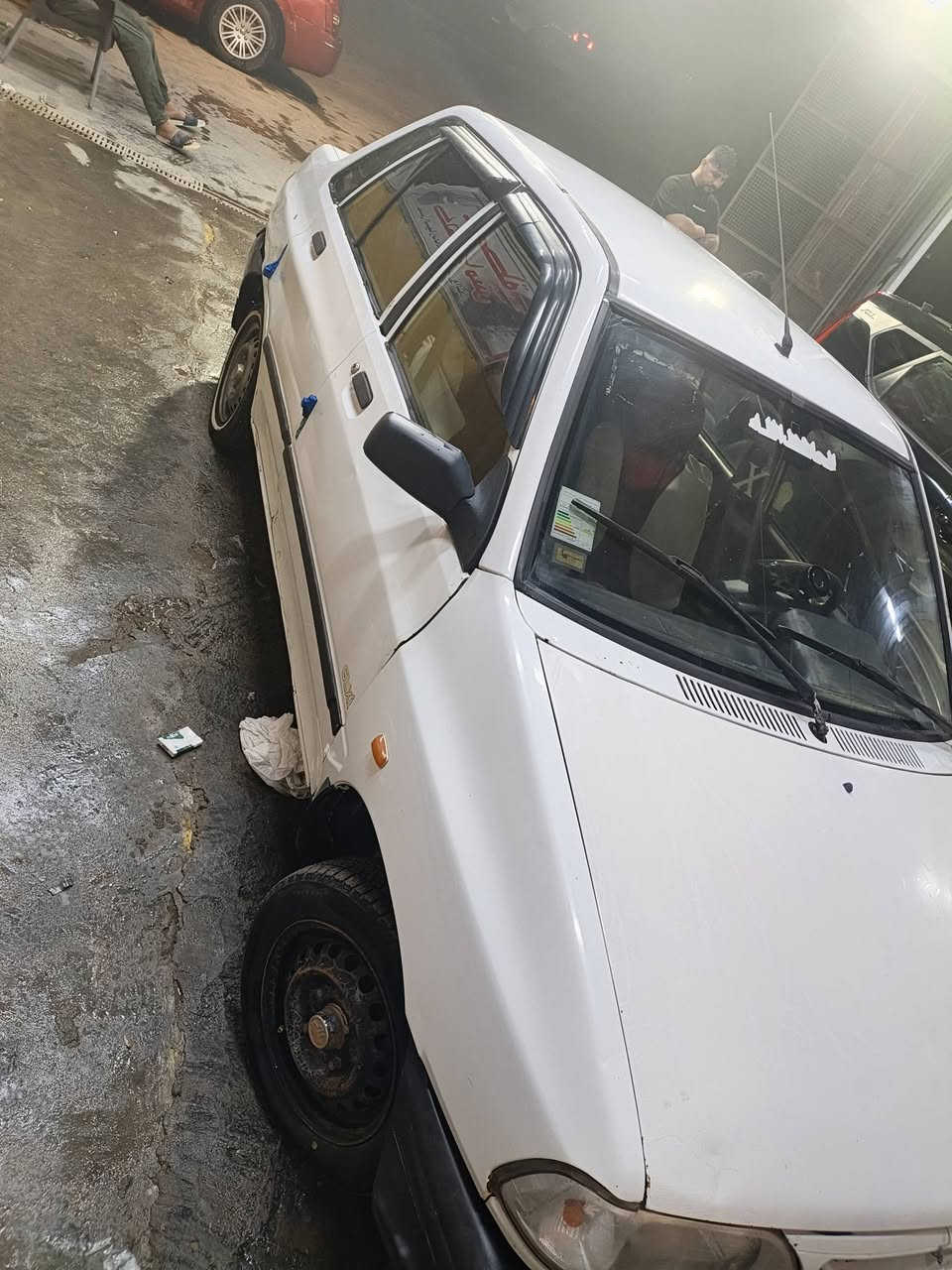 سلام عليكم سايبه موديل 2011 عضم مكفوله كير ومحرك لا تبخير ولا تنقيص تخم تاير نضيف حداديه صفر دواخل نضيفه حيل شواصي بلاد كشر نضيف سياره عوزه بس حداديه راعيه يريد مداور رقم بابل للمراوس او البيع سعره 33 وبيها مجال ***********
