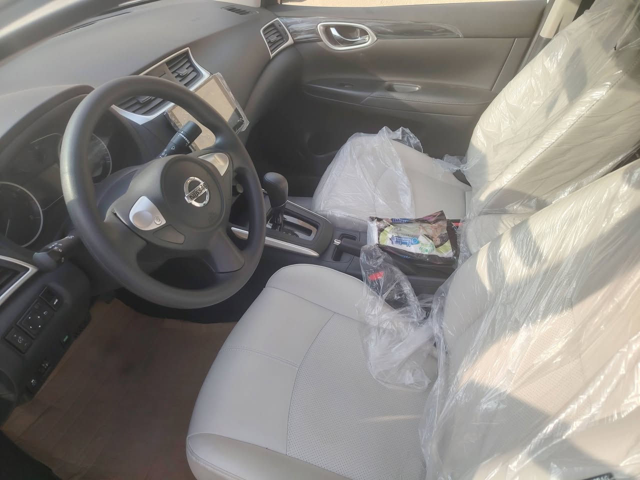 نيسان سنترا 2025 زيروو  490 كيلو متر  ماشيه
 تريد عقد / تريدوكالة/  تحويل مجانآاا
المواصفات 👇 
1 محرك 1600 
2 شاشه 
3 كامره 
4 تبريد قطعتين 
5 أربعه جام كهرباء  
6 ويل كب
7 نظام ايكو 
8 مانع انزلاق 
‏_ ABS 
السعر 135 $
وباقي المواصفات معروفه 
مكاني نجف حي المعلمين
***********☎️
