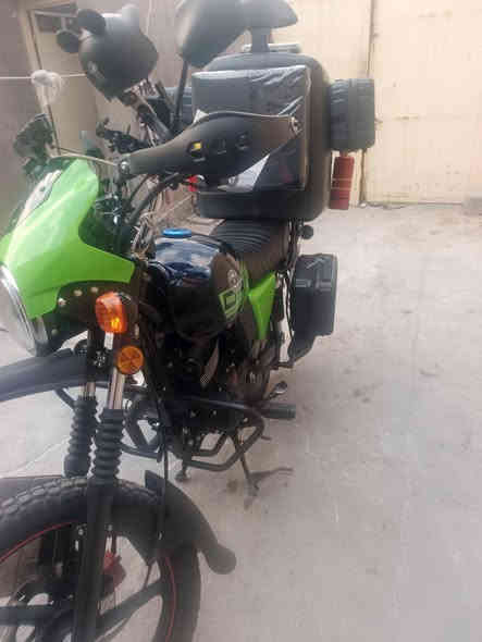 السلام عليكم ما شاء الله
دراجه للبيع : النوع دايوان جبلي 200 cc

المديل : 26 الجديد رقم اربيل مداور شرط

الدراجة حالة الوكالة ما مبدل اي شي 

عدسه زنون LID عالي ناصي 

داش كام رباعي تصوير ليلي نهاري أصلي

جنط عدد 4 اصلي عظم مو قماش 

صندوق رمز سري انتيكة أمزون رصاصي

طفاية حريق كيلو اصلية 

جنطة اسعافات أولية كلشي موجود بيها 

صندوق اسعافات جانبي احمر 

صندوق دلفري كامل معه تجوه 

ستاندات مبايل عدد 2 اصلي مانع إهتزاز 

سعر الدراجه : 2850 بيها مجال 

رقم التلفون : ***********
