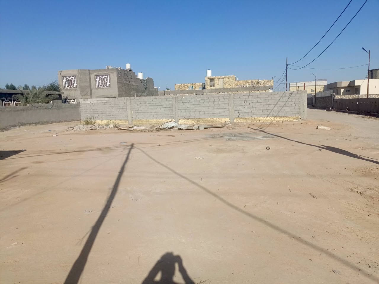 يالله دار  البيع المساحه 100متر
طابوزراعي سند 25قرار محكمه. سعر مناسب

شارع سواق مجيد    أساص صب كونكريت البيت نضيف

العنوان كوفه حي ميسان قرب مجمع جوهرت العرب 

يحتوي ع غرفه  وستقبال ومطبخ وصاله  وتخاريج داخليه وخارجيه 

الستفسار تصل ع رقم ***********وتساب. يوجد كافت

 المساحت الزرعيه
