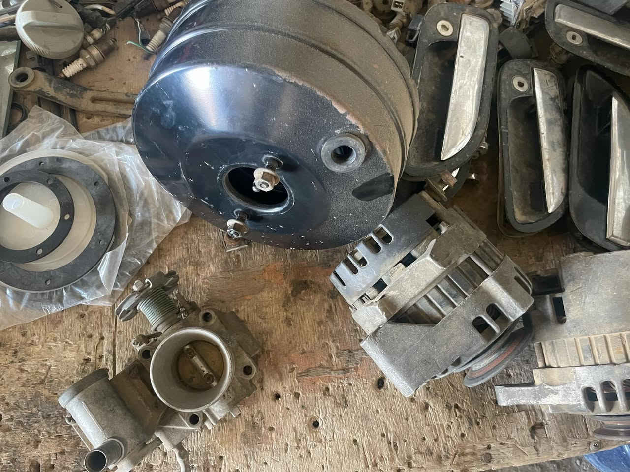 يتوفر لدينا جميع ادوات لبرنس عام
يتوفر كيرات +مكاين+

بريشر+حداديه كامله وتتوفر كافه كماليات وادوات لبرنس عام كل الي تحتاجو متوفر جديد ومستعمل 

***********

***********
