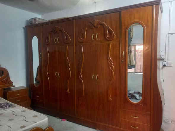 غرفة نوم للبيع مستعمله بس بعده جديده سويته احطاطه رايده مليون  اونص بيه مجال اريد ابيعه لأن محتاج فلوسه
