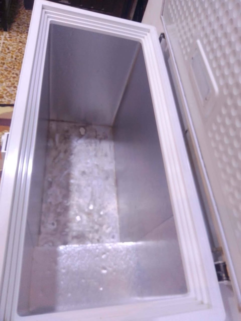 براد ب 175وبيها 
مولده ب 75


**إذا كنت صاحب هذا الإعلان وتريد حذفه لأي سبب، رجاءا أرسل رسالة إلى الدعم الفني**